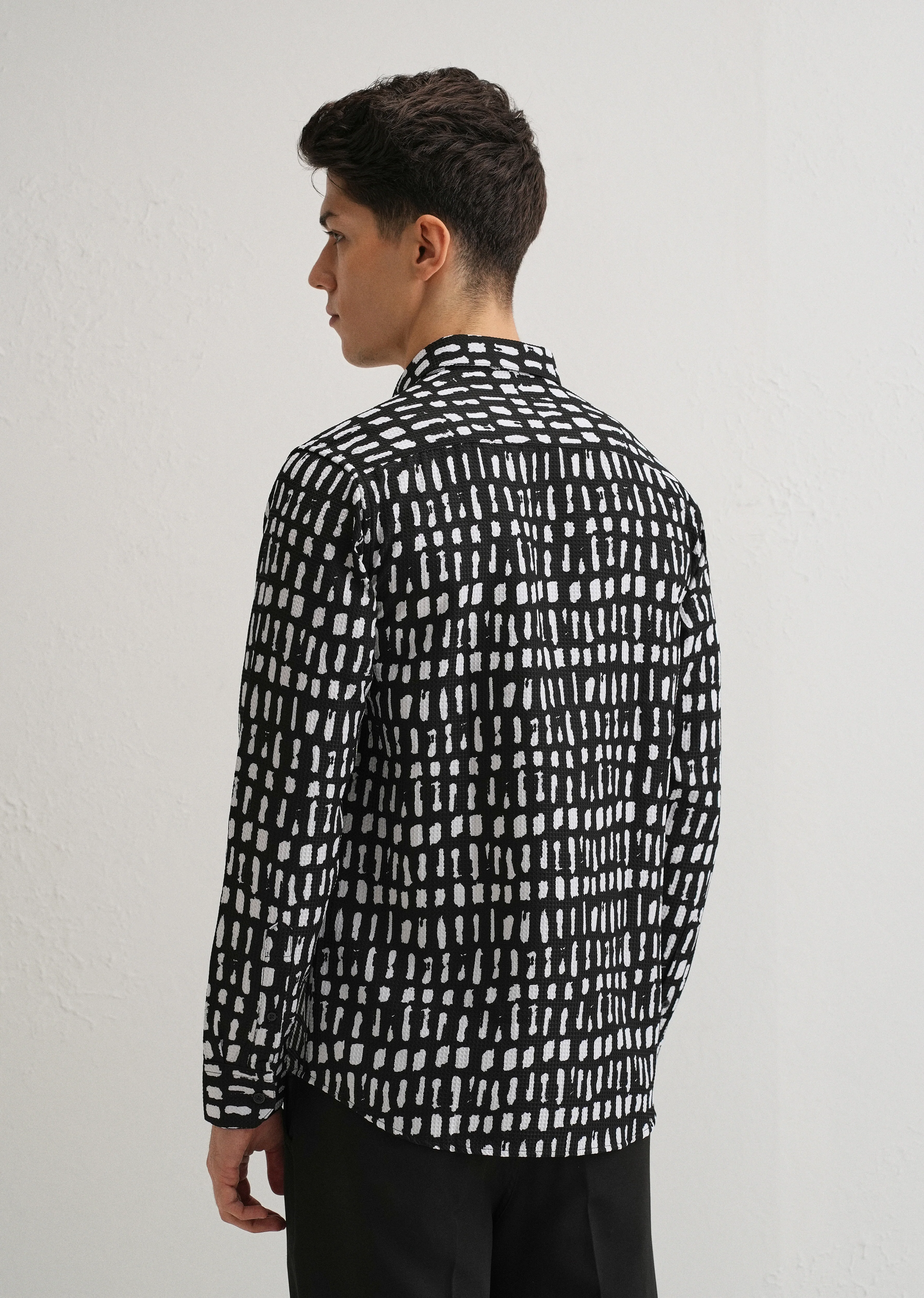 Rectangular Brushed Waffle Dobby Black Shirt - Image 2