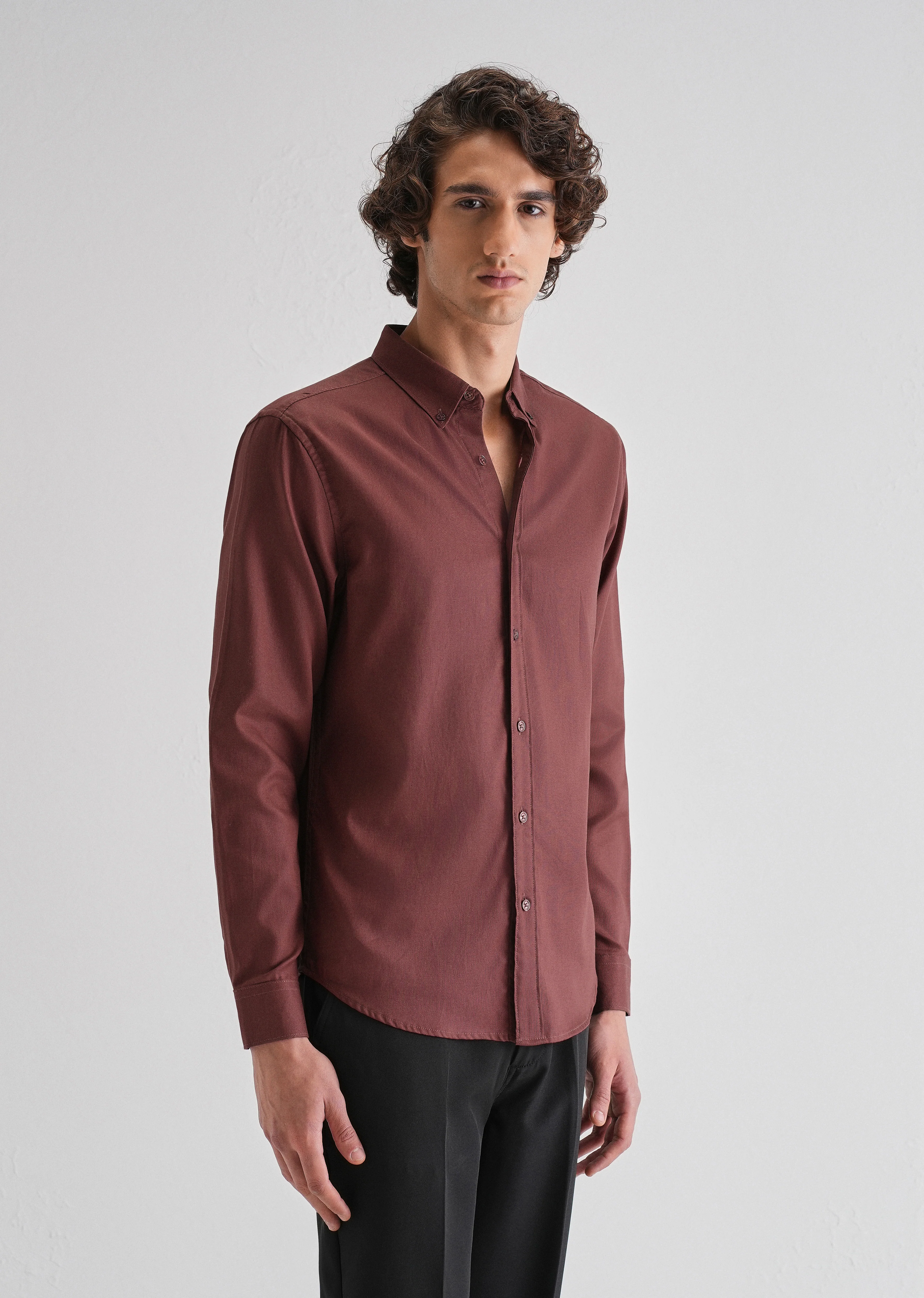 Red Ochre Plain Blended Cotton Regular Fit Shirt - Image 4