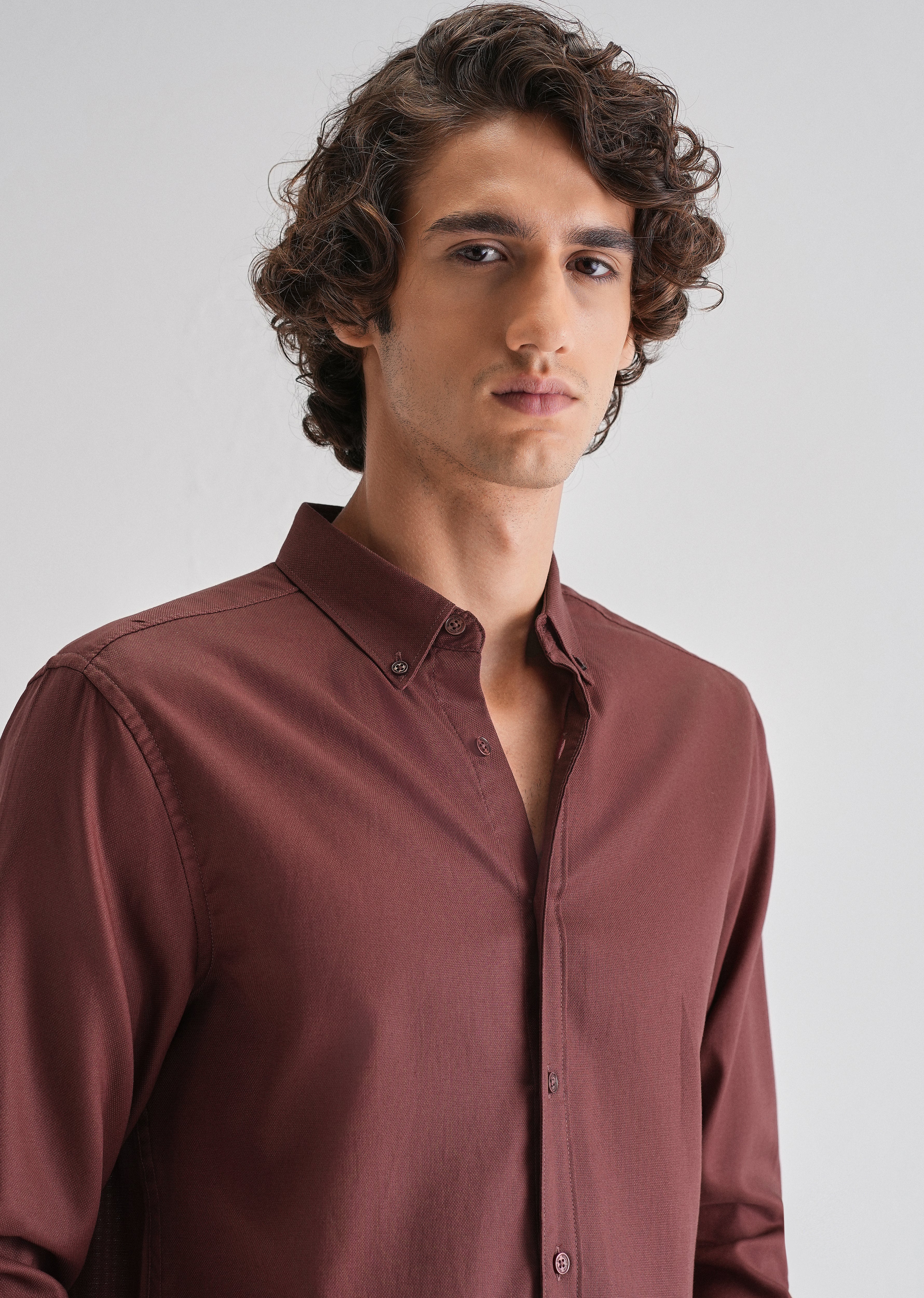 Red Ochre Plain Blended Cotton Regular Fit Shirt - Image 5