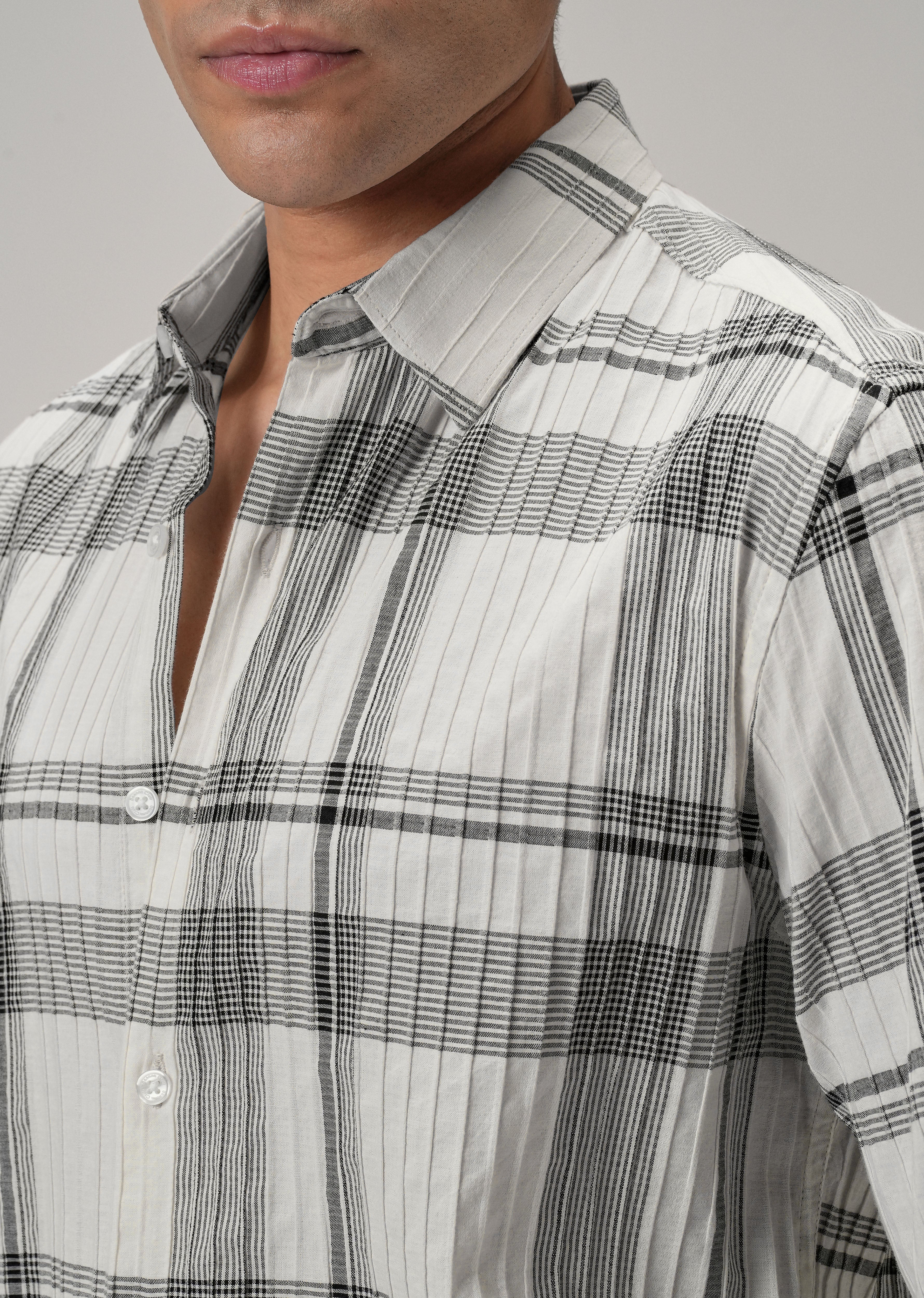 Self Pleat White Check Shirt - Image 5
