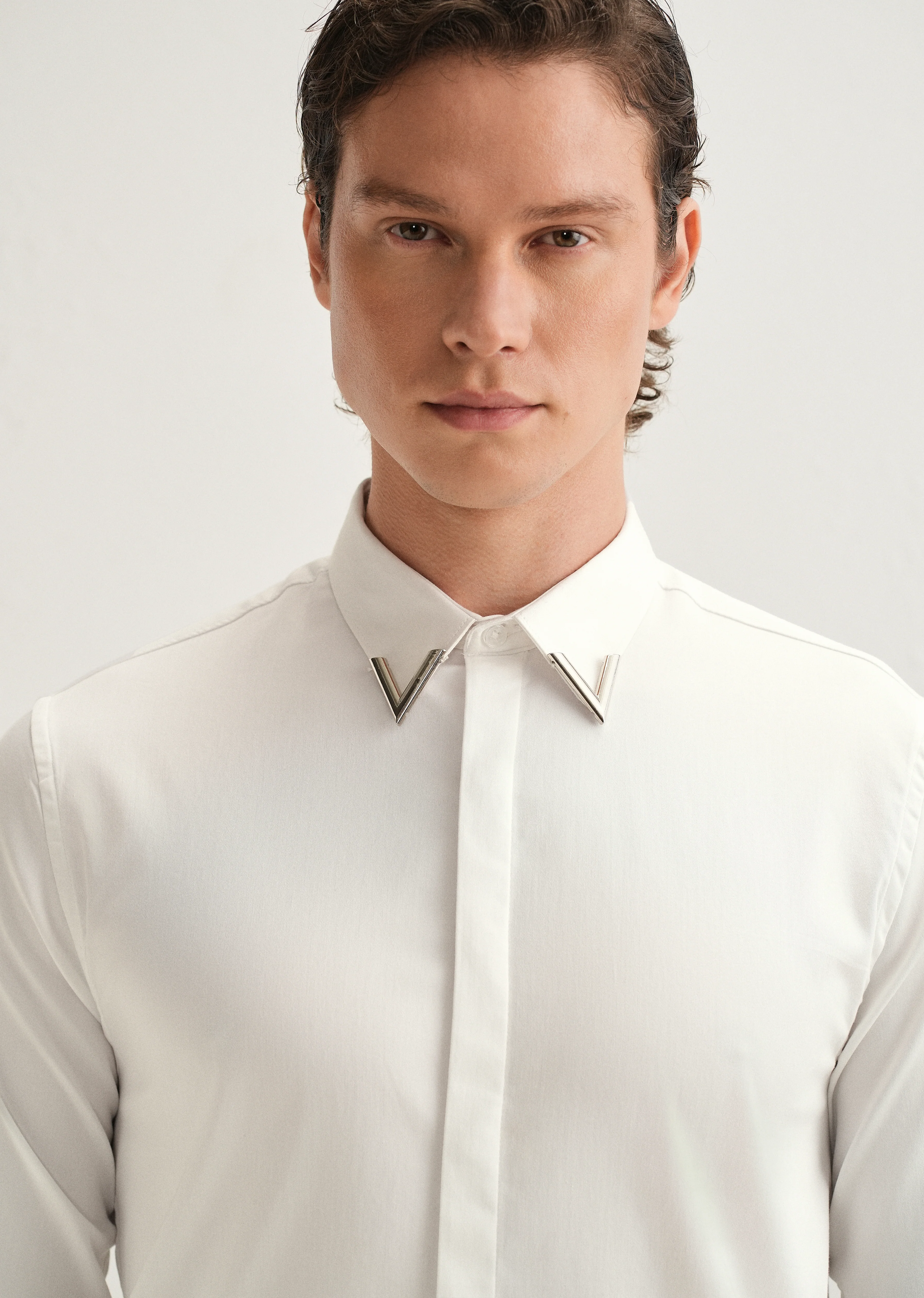 Silver-Tipped Collar White Designer Shirt - Image 2