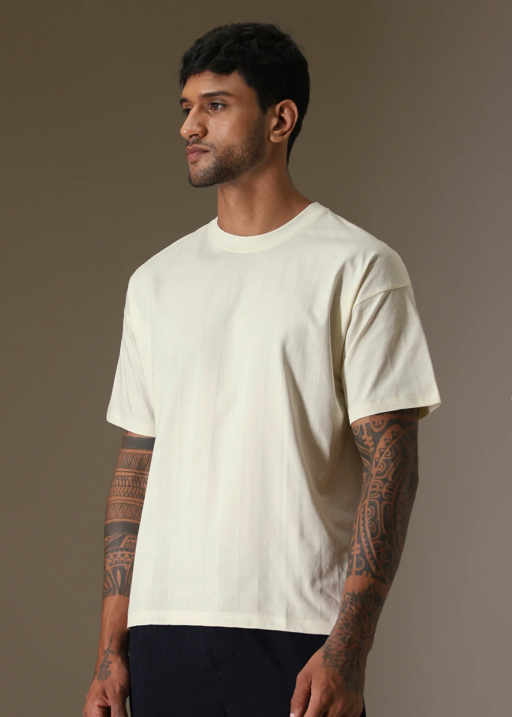 Striped Off White Oversized T-shirt - Image 3