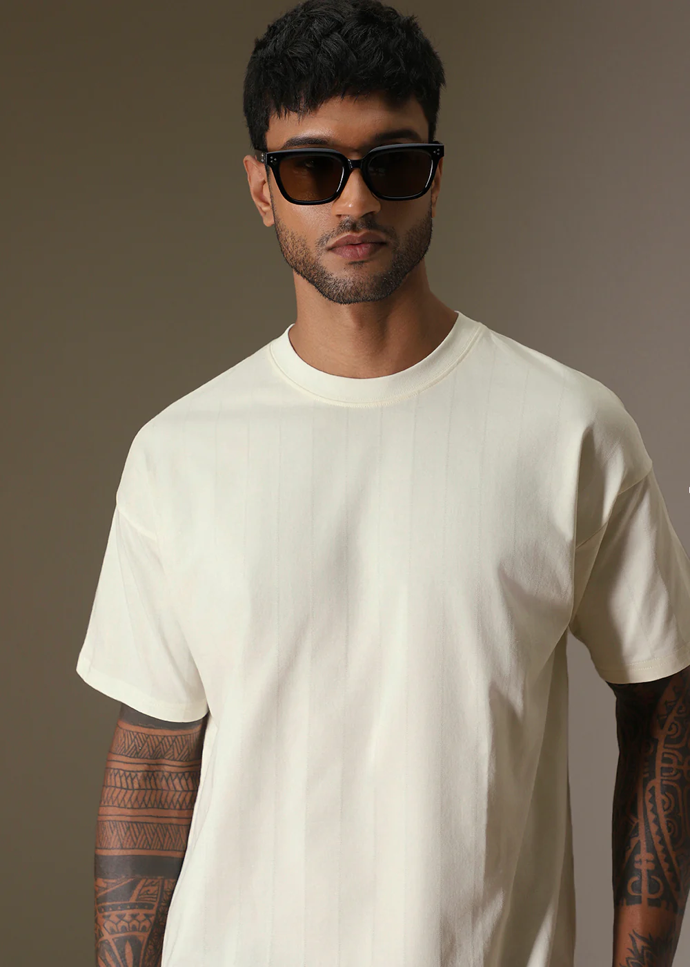 Striped Off White Oversized T-shirt - Image 9