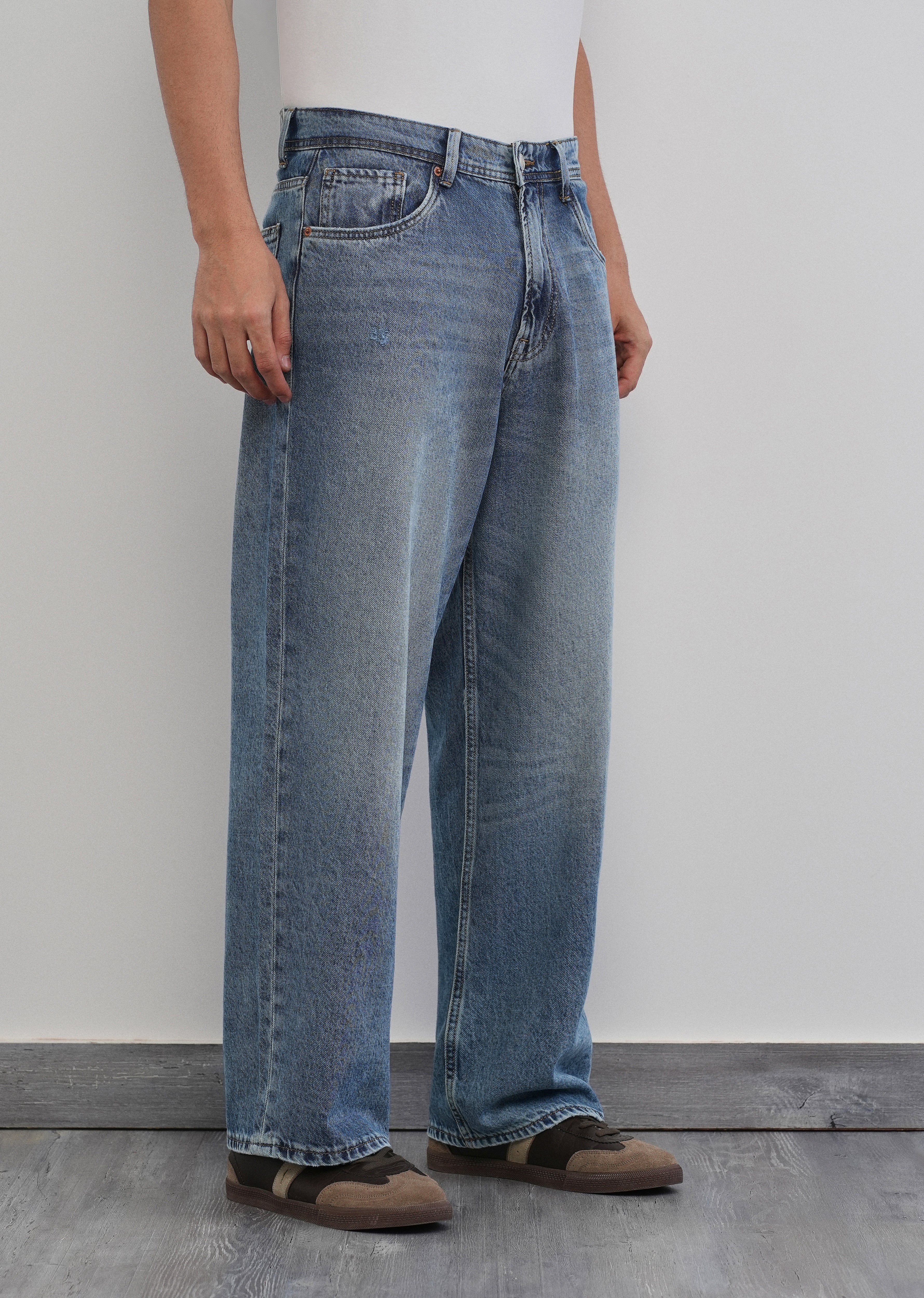 Super Baggy Tinted Blue Jeans - Image 4
