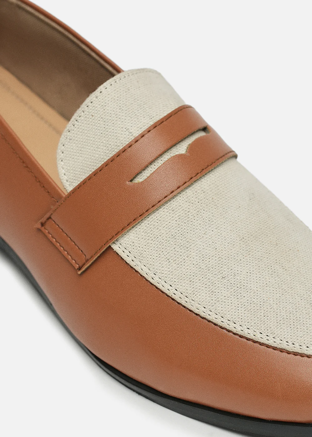 Tan & Beige Dual-Tone Loafers - Image 3