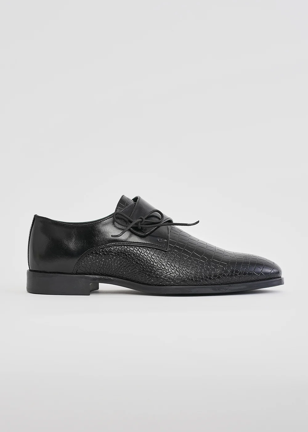 Textured Black Lace-Up Formal Shoes - Image 2