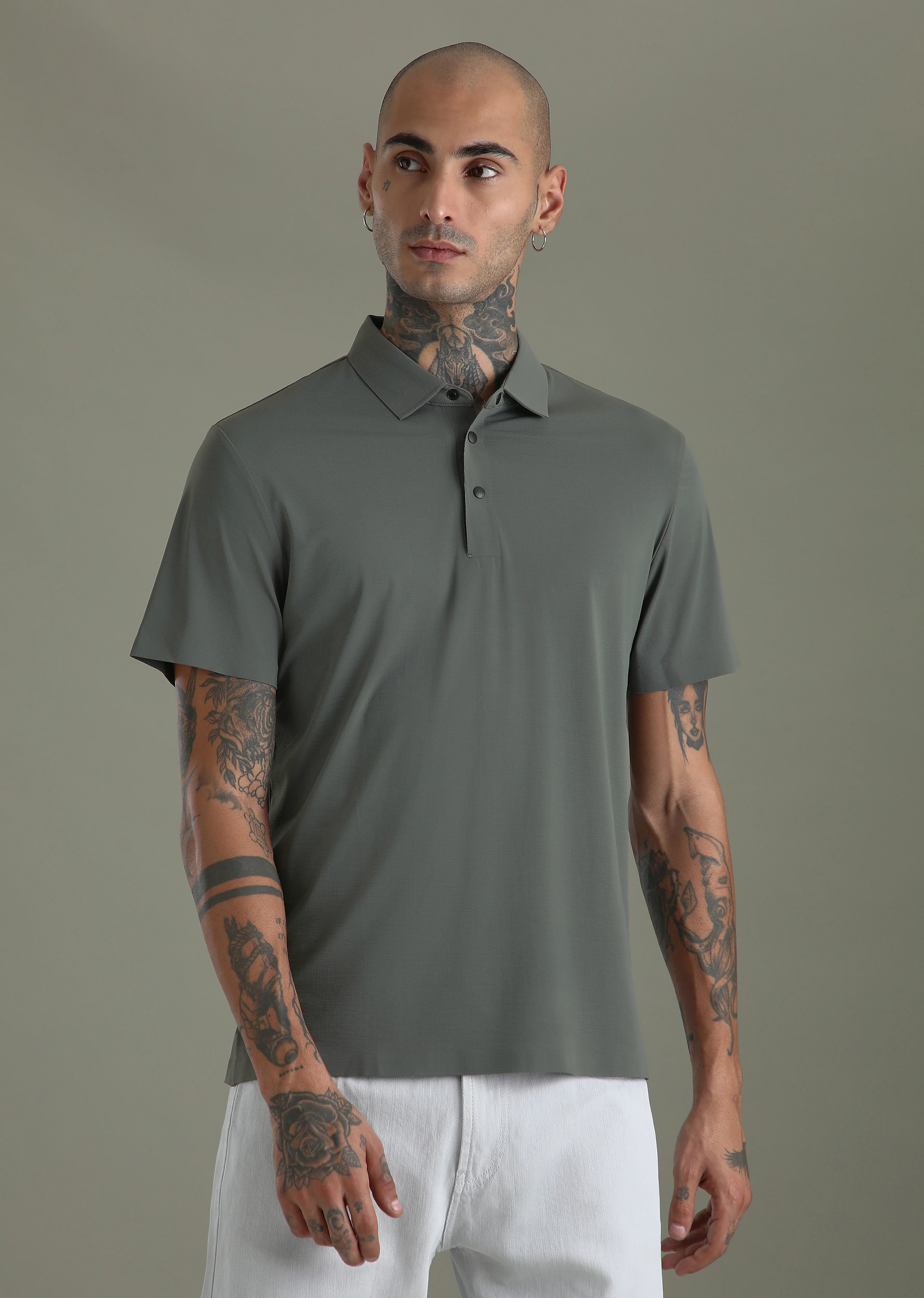 Textured Grey Plain Stitchless Polo T-shirt - Image 3