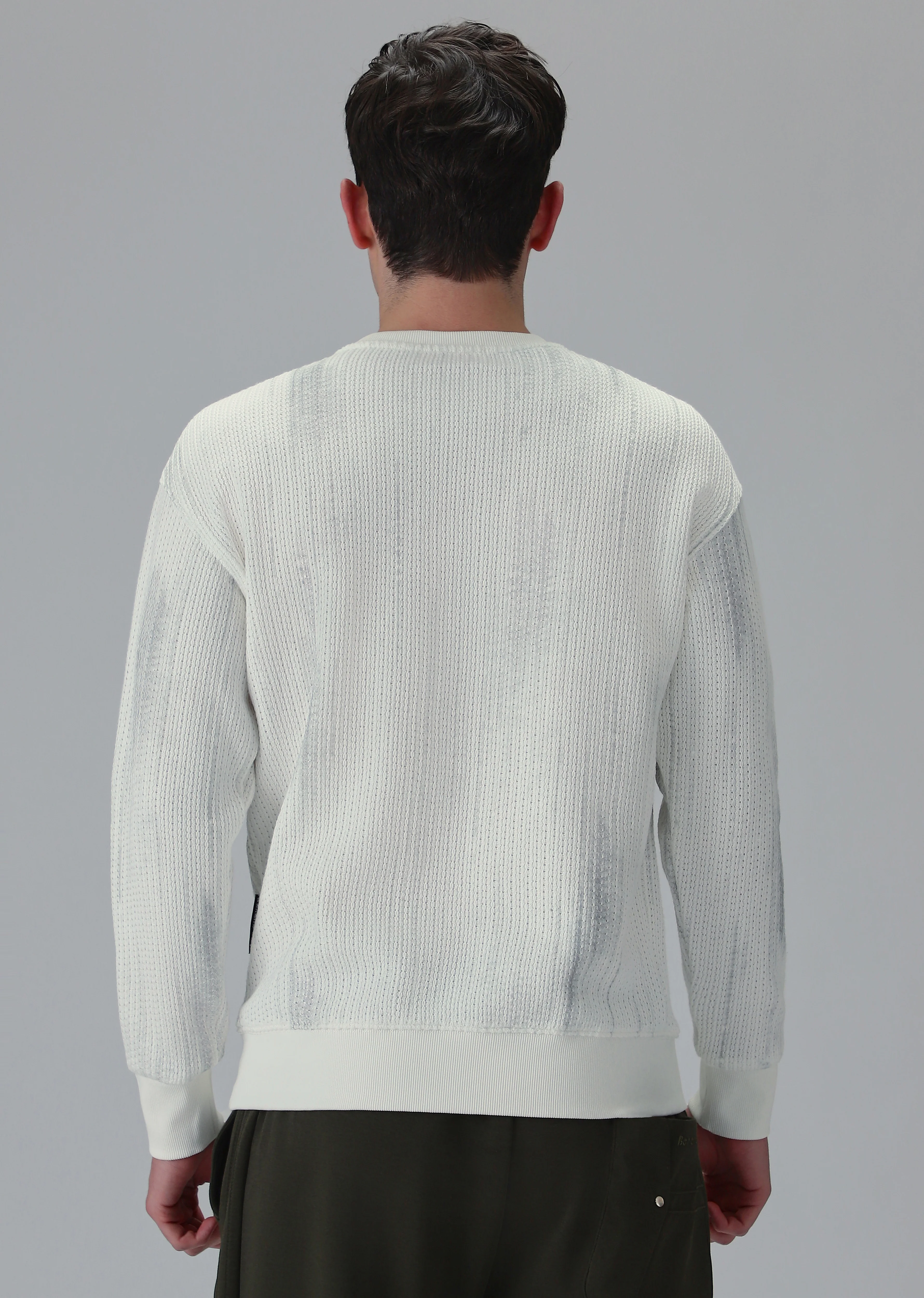Textured Knit White Sweatshirt - Image 2