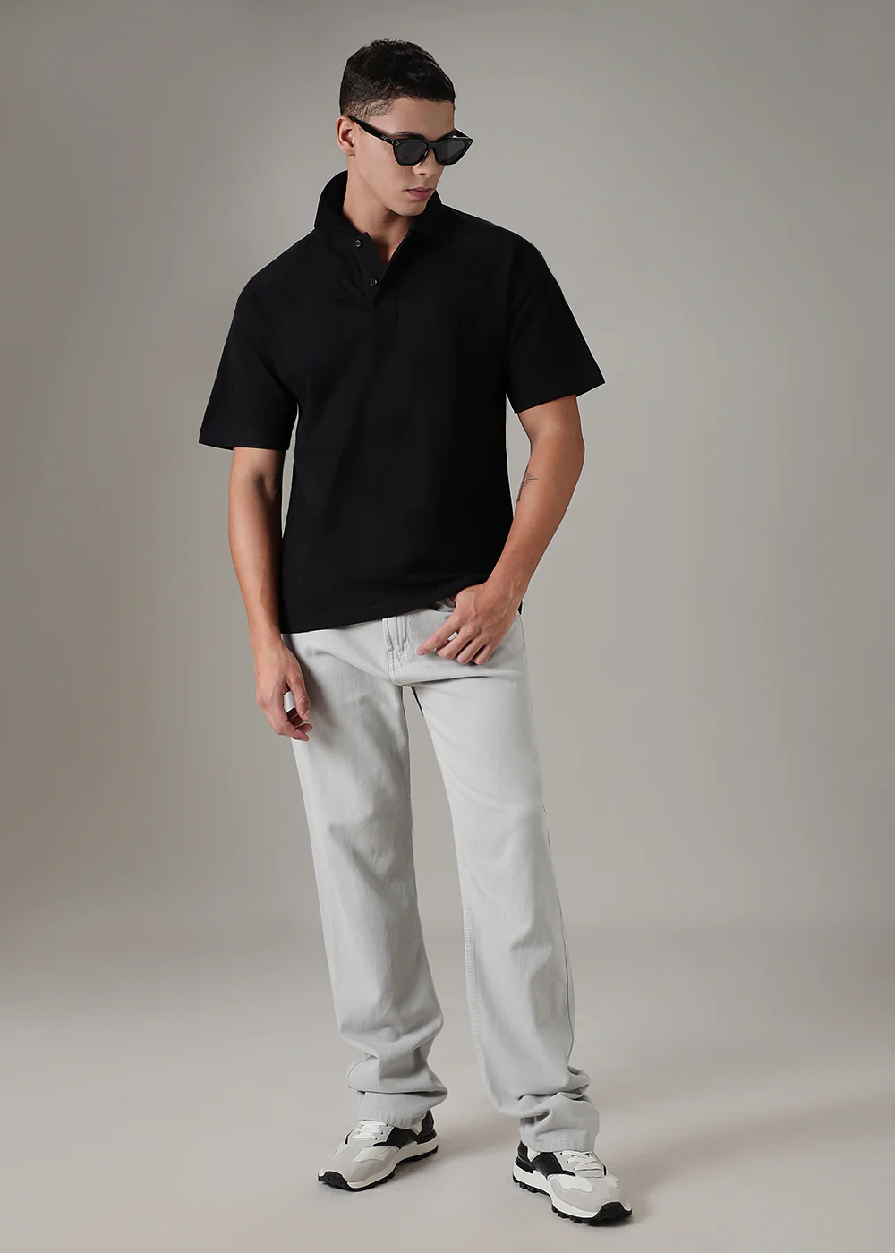 Textured Weave Black Plain Polo T-shirt - Image 5