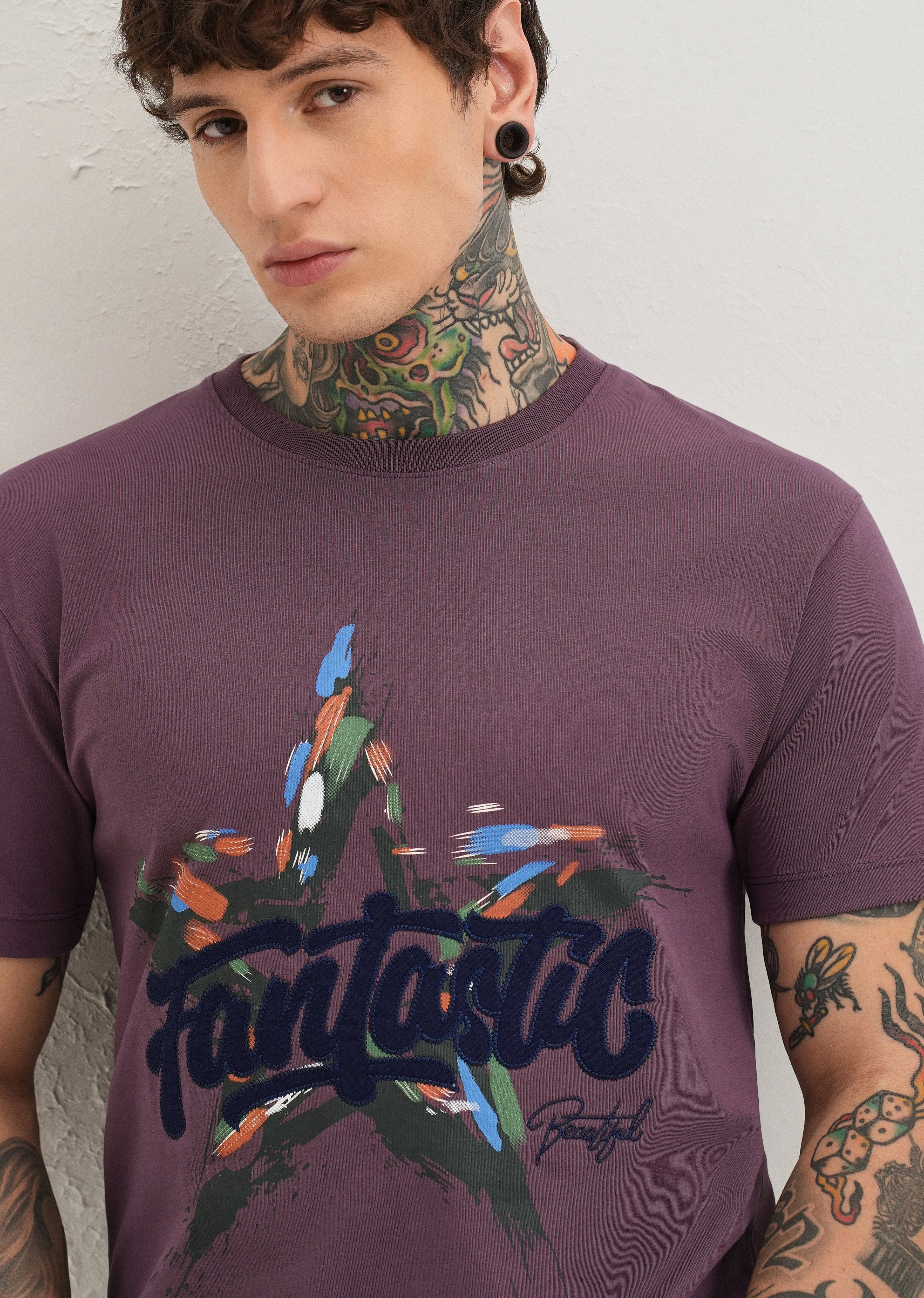 Violet Graphic Print Applique T-shirt - Image 5
