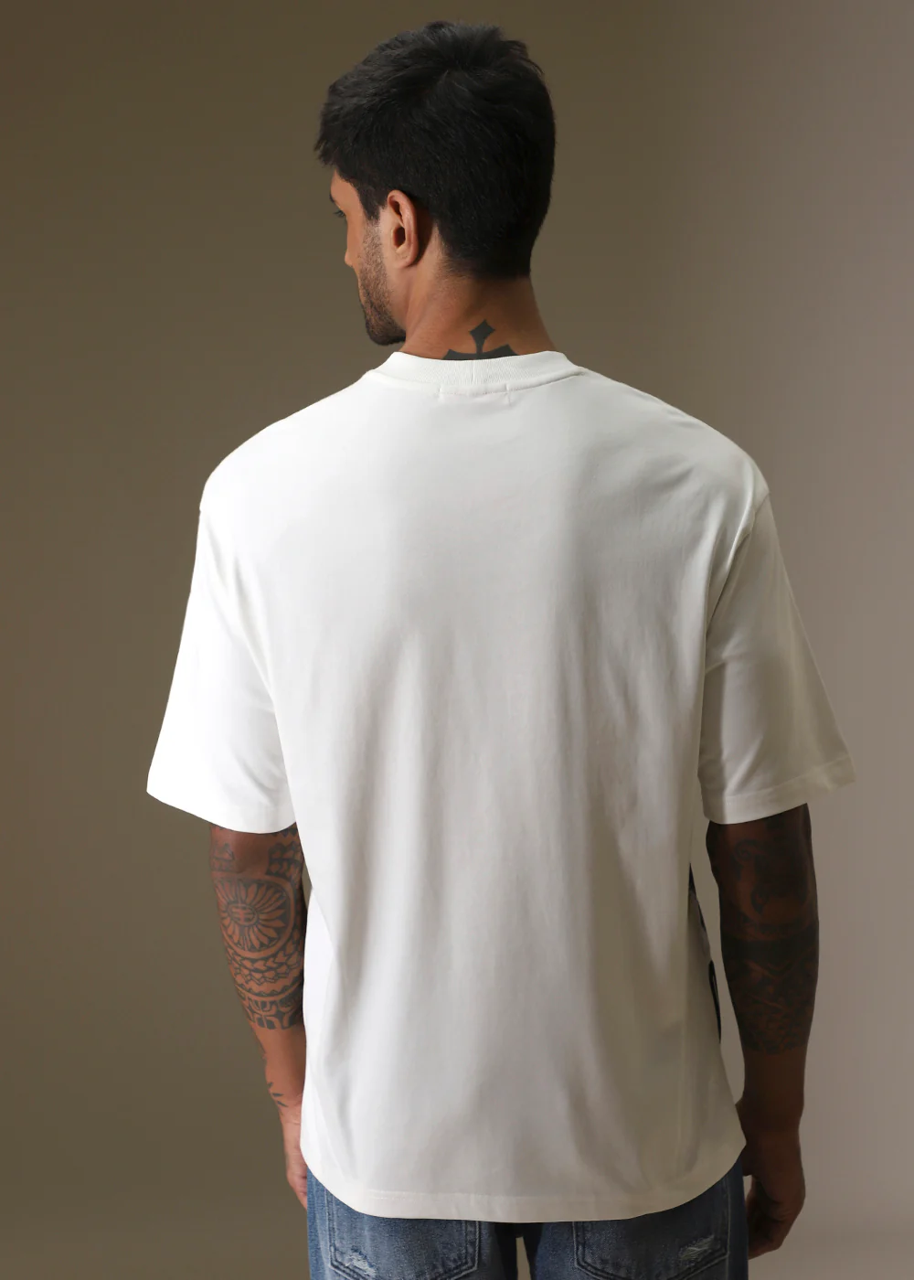 Visual Grin White Oversized T-shirt - Image 4