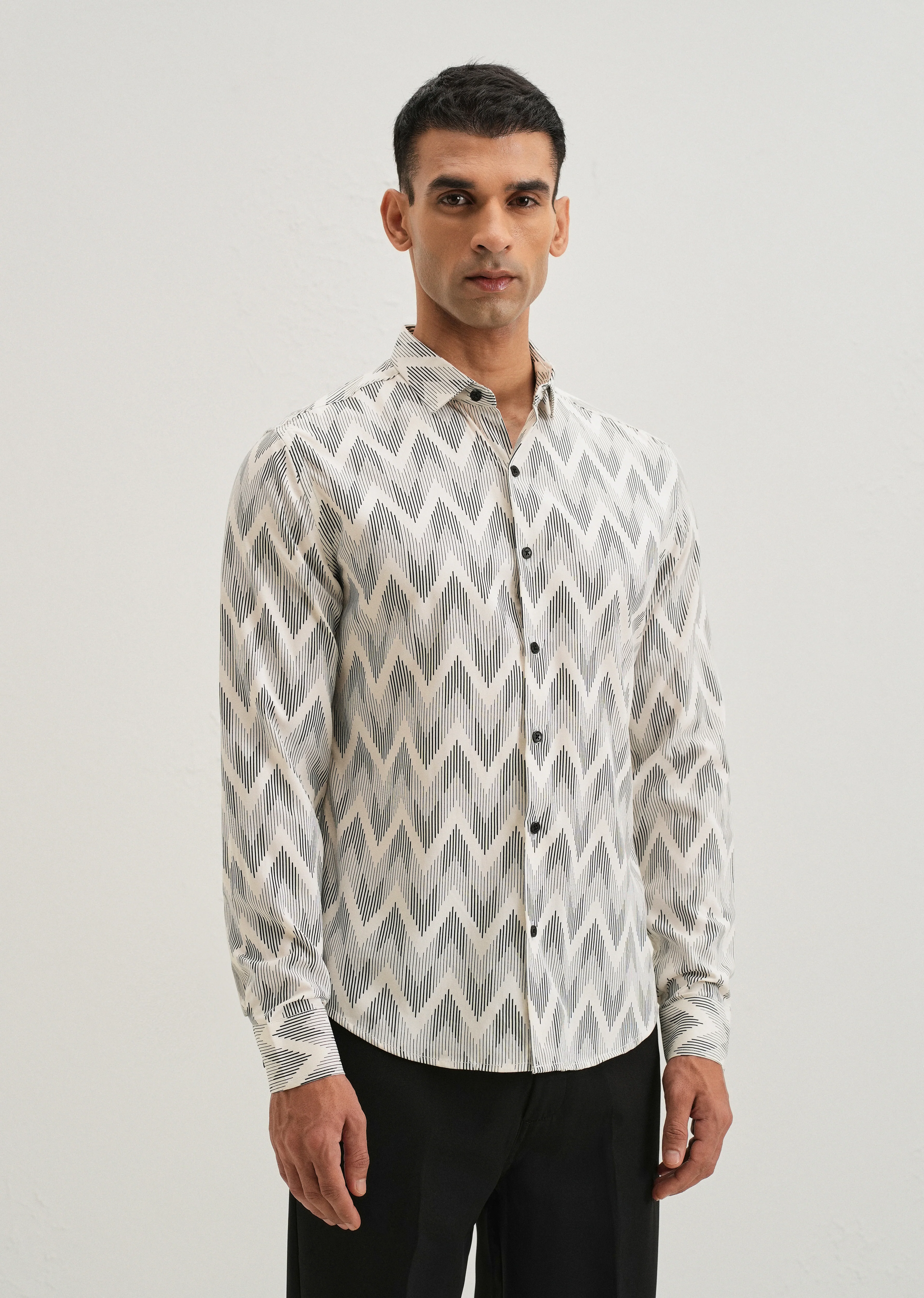 White Chevron Printed Shirt - Image 4