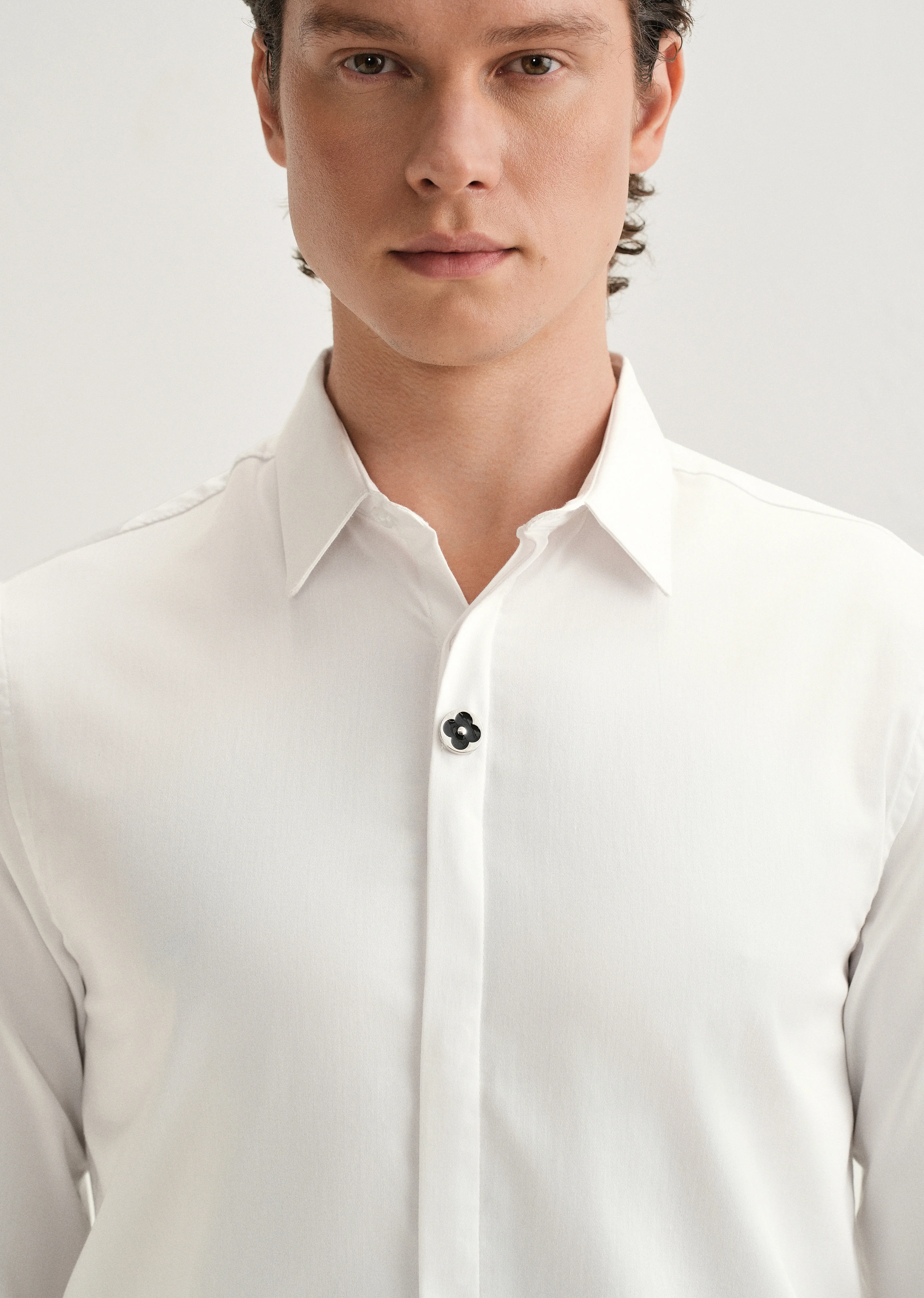 White Clover Button Designer Shirt - Image 2