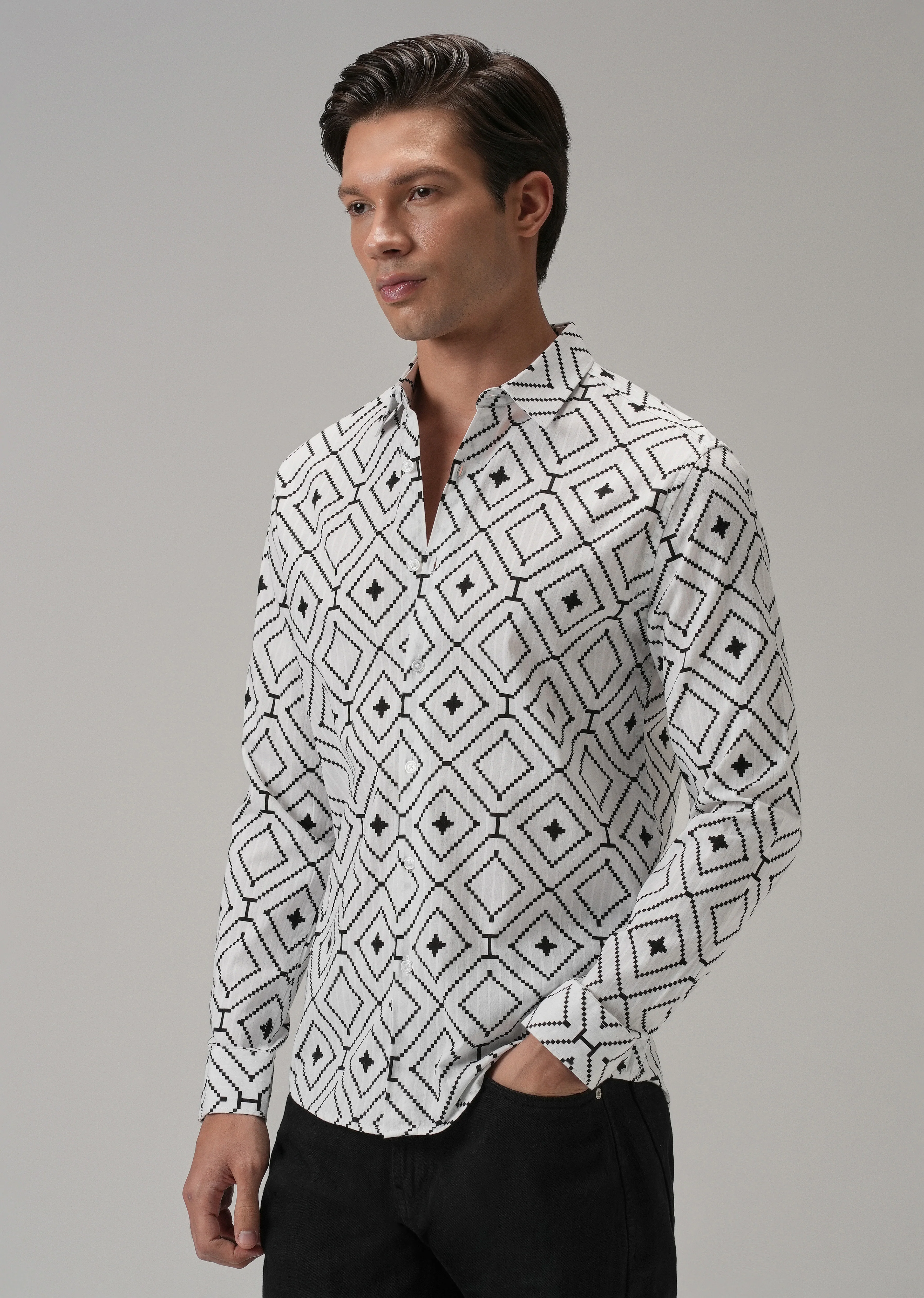 White Diamond Pattern Print Shirt - Image 4