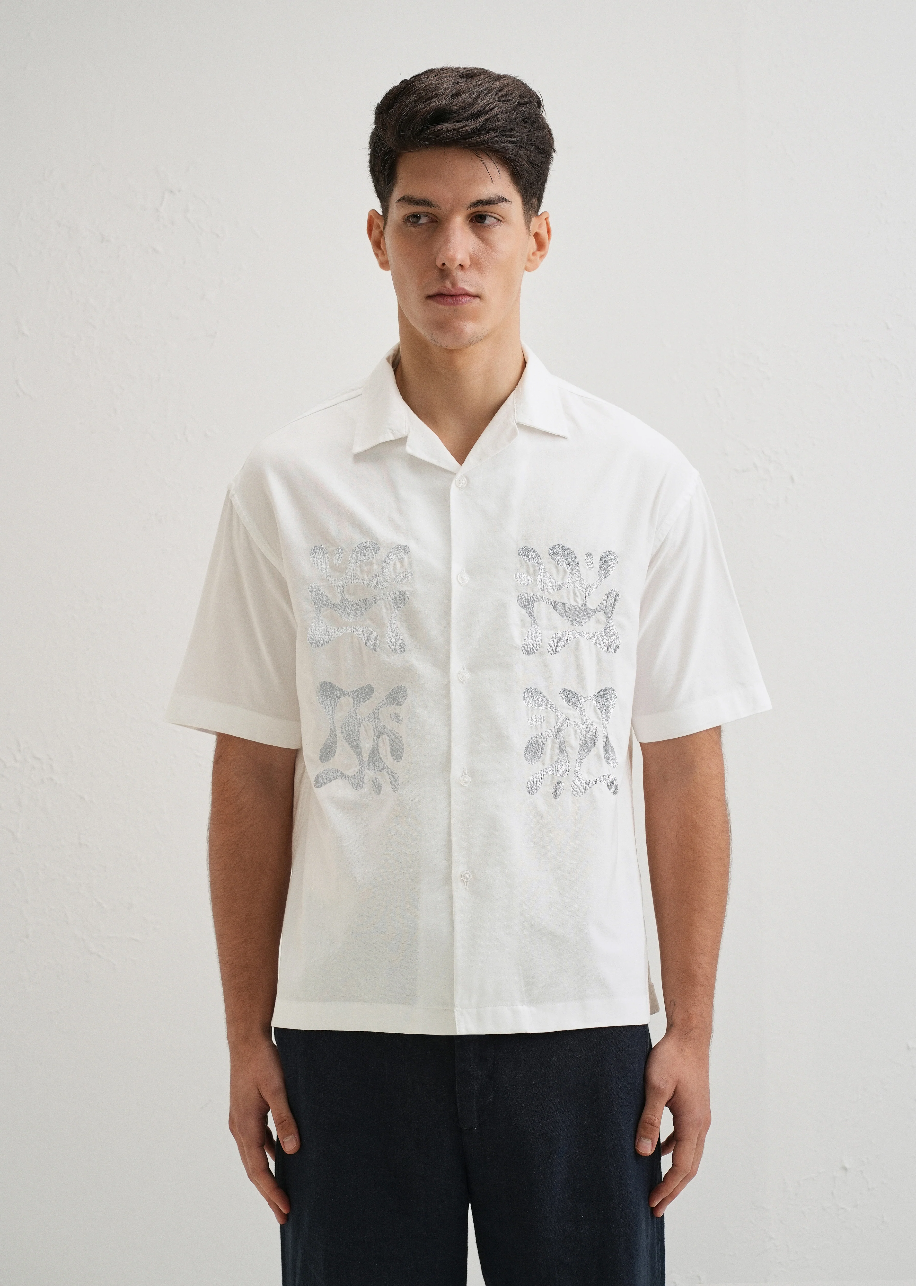White Embroidery Cuban Collar Cotton Shirt - Image 4