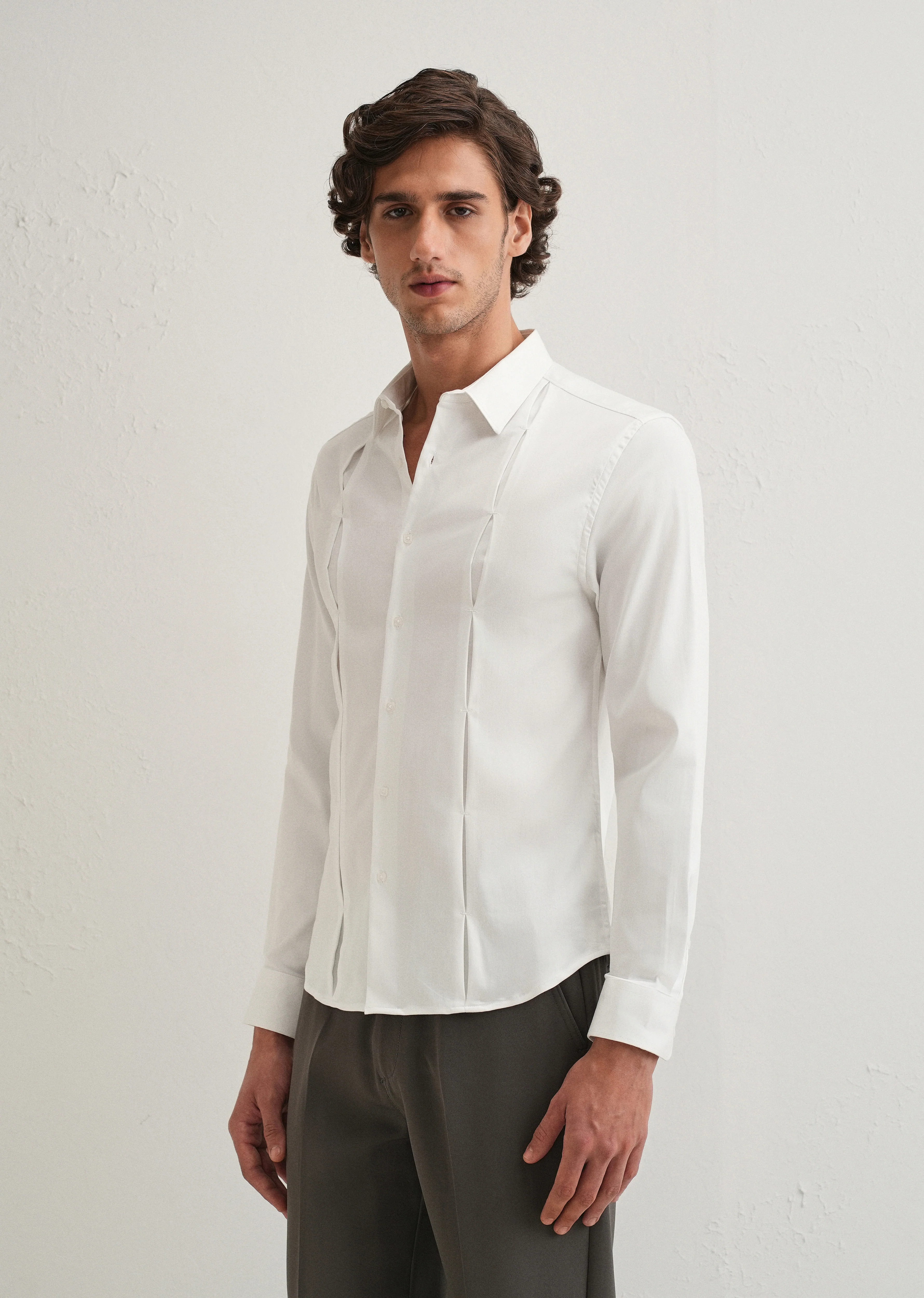 White Front Panel Open Pleat Shirt - Image 4