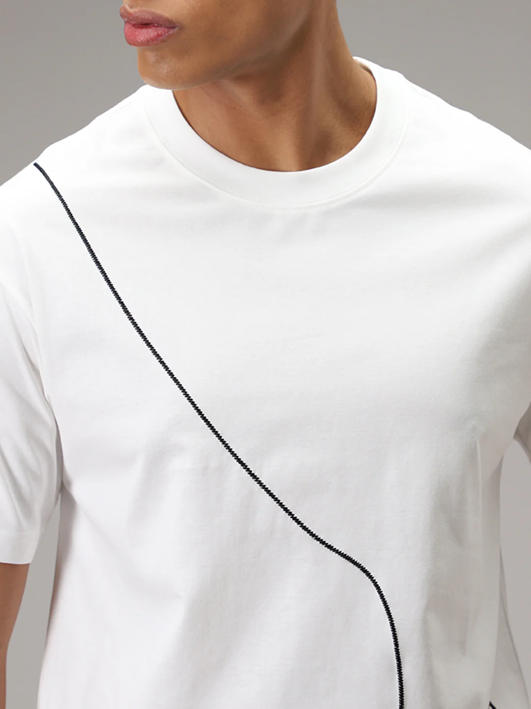 White Line Oversized T-shirt - Image 2