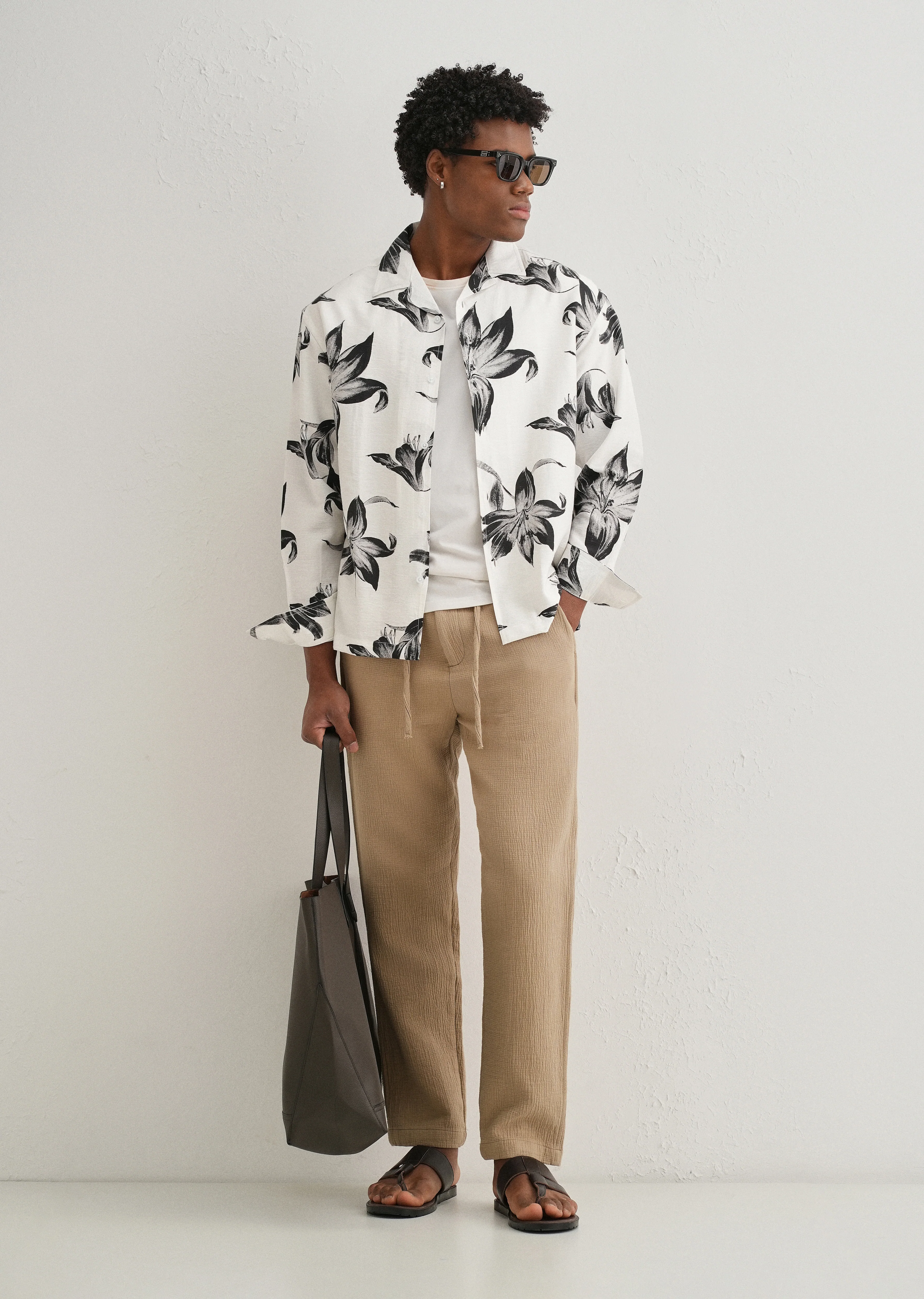 White Monochrome Lily Floral Printed Shirt - Image 6