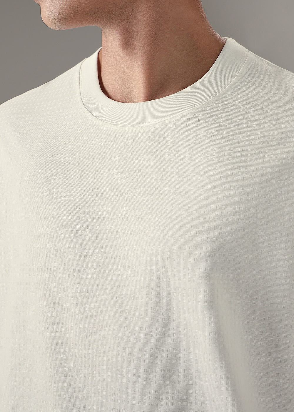 White Patterned Regular T-shirt - Image 2
