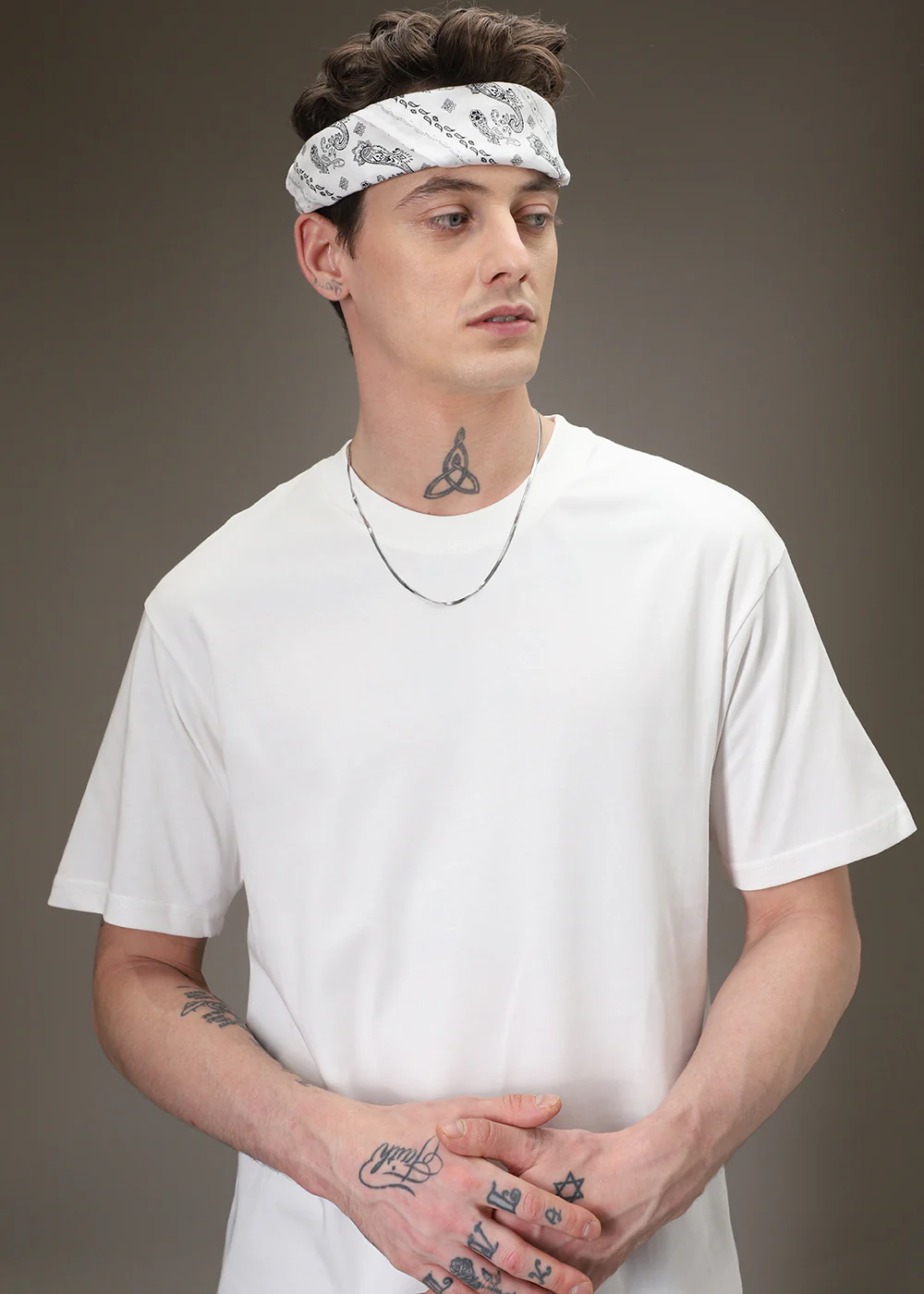 White Plain Basic Oversized T-shirt - Image 8