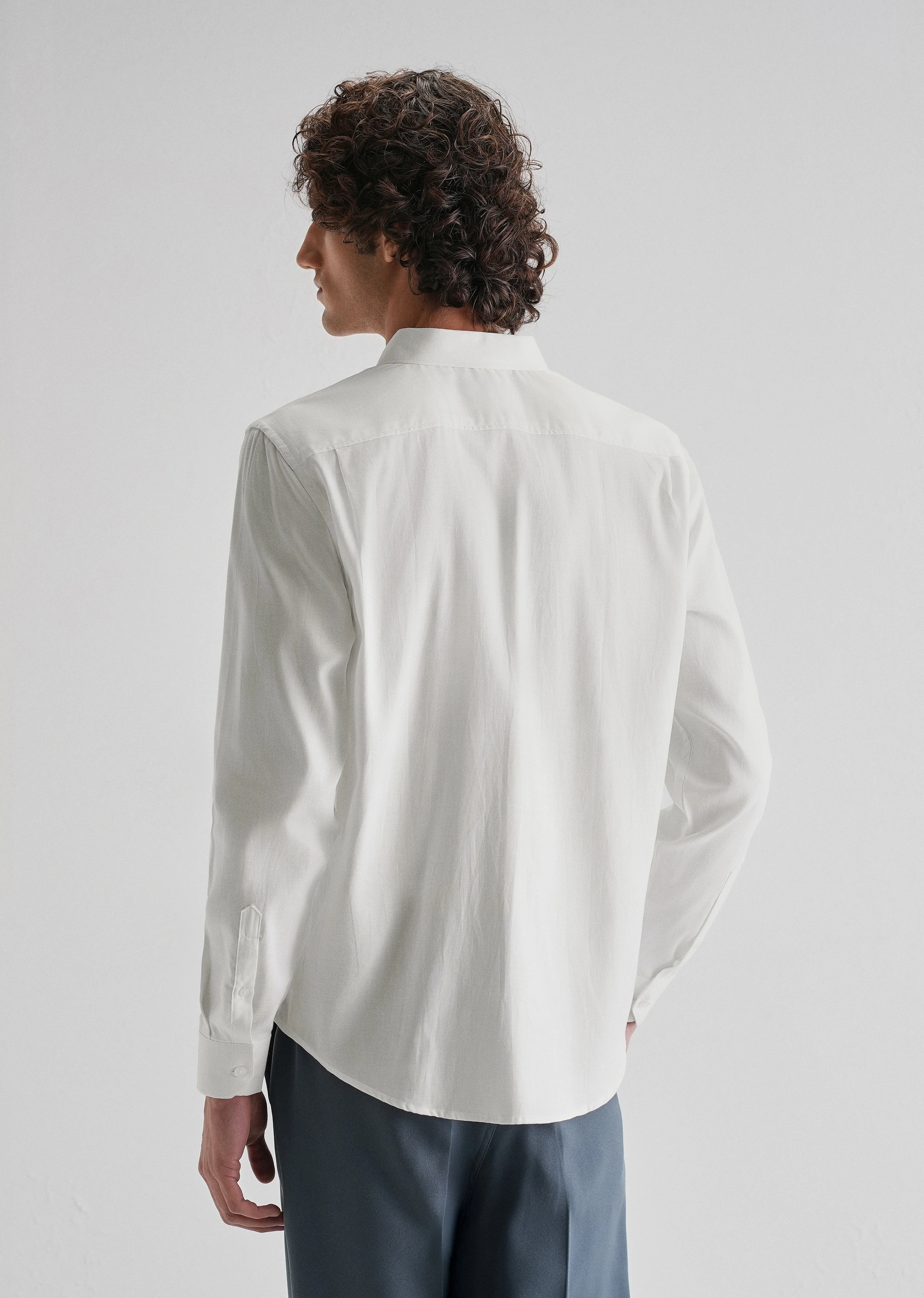 White Plain Blended Cotton Regular Fit Shirt - Image 2