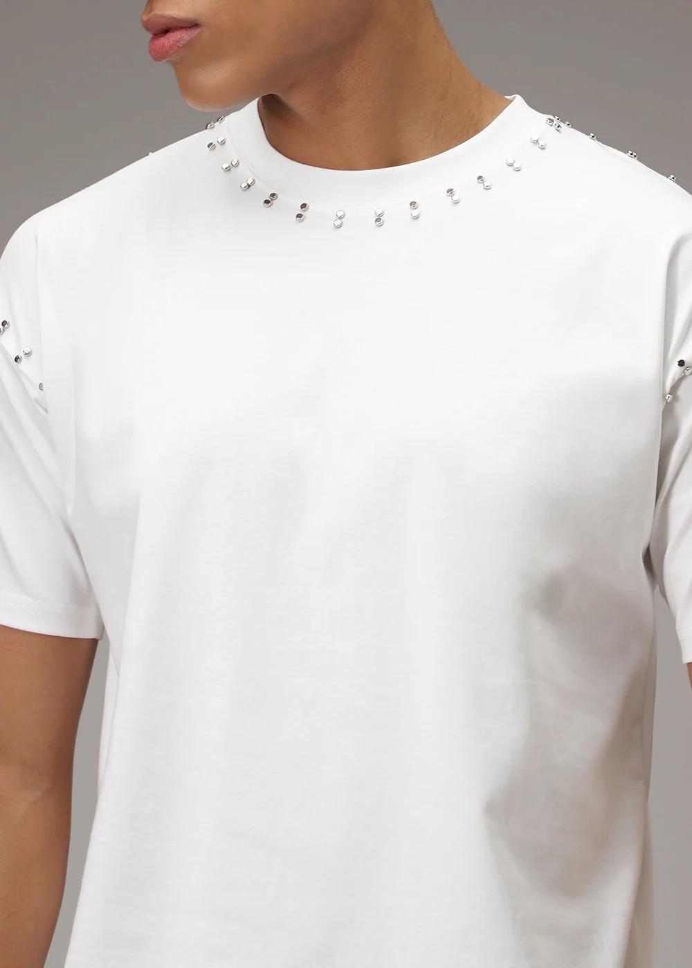 White Plain Embellishment Oversized T-shirt - Image 2