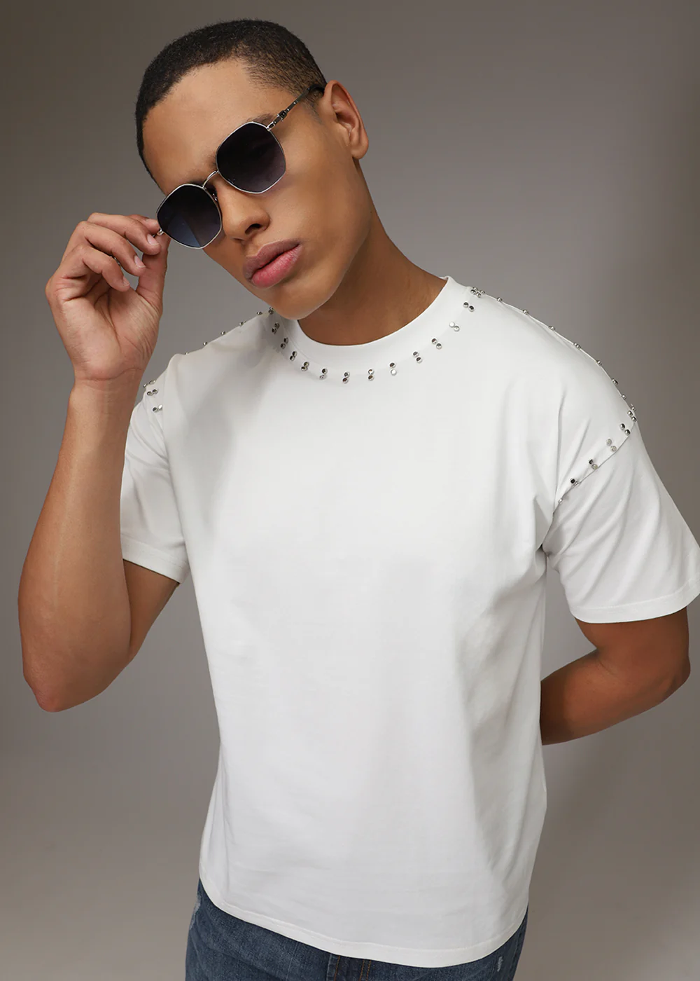 White Plain Embellishment Oversized T-shirt - Image 6