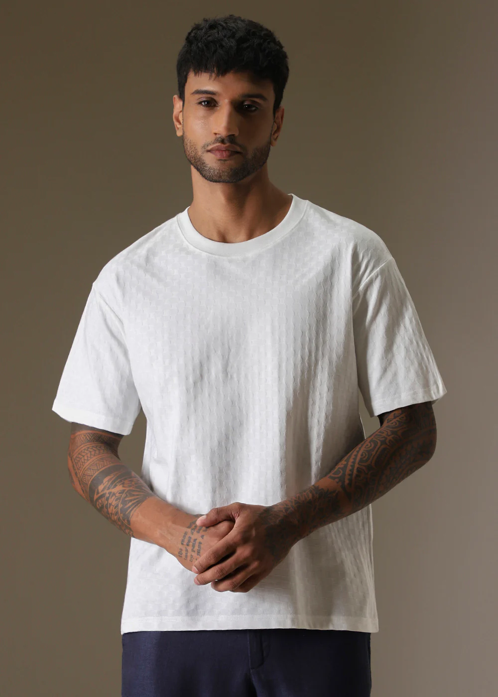 White Plain Texture Oversized T-shirt - Image 3