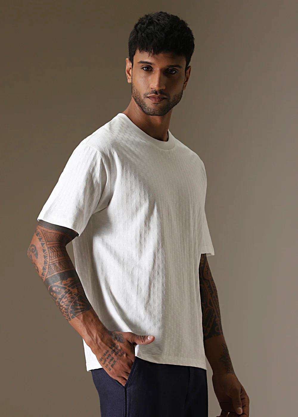 White Plain Texture Oversized T-shirt - Image 5