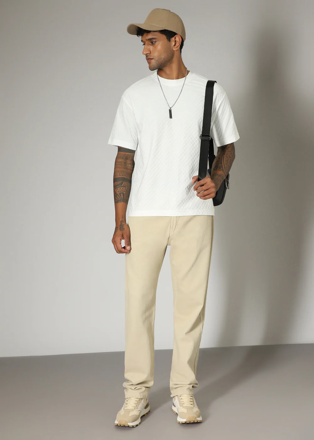White Plain Textured Regular T-shirt - Image 7