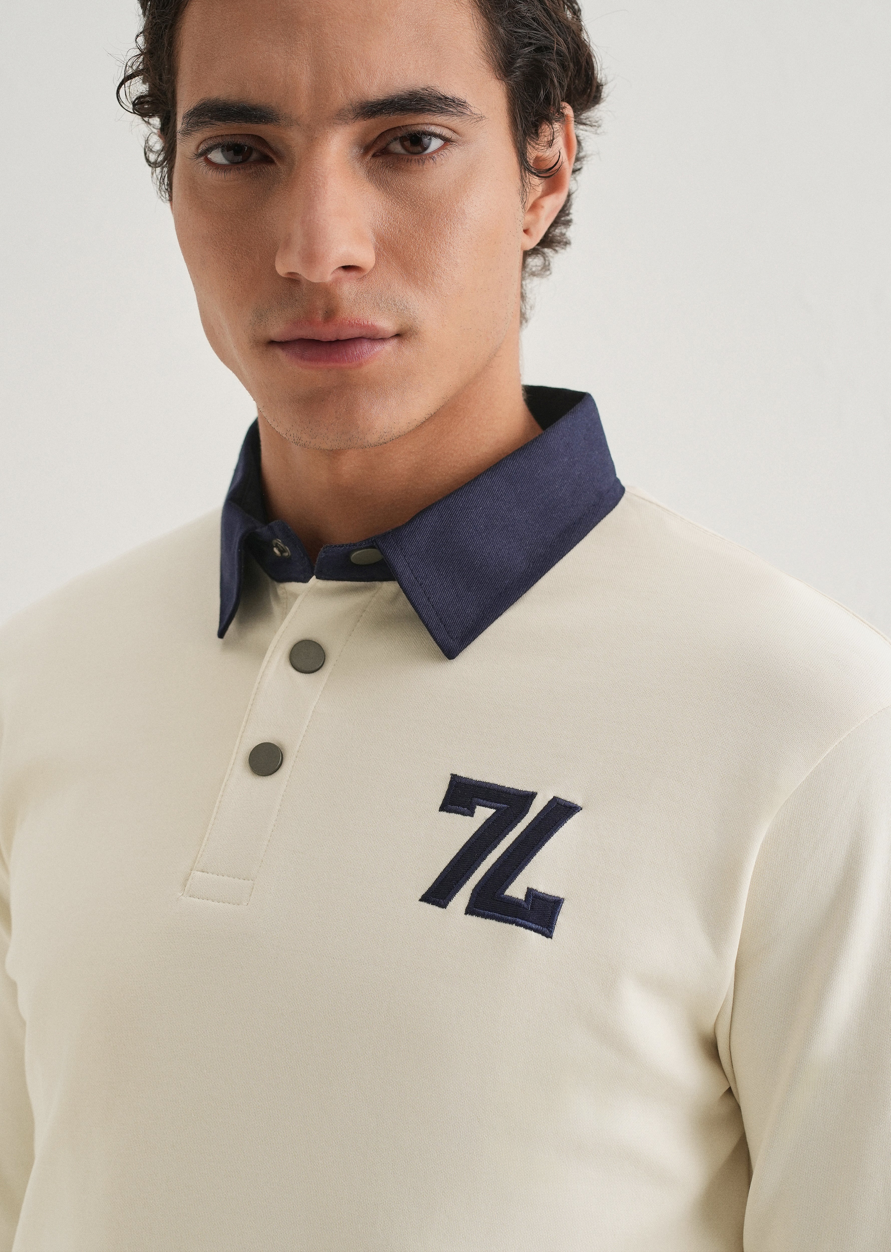 White Polo Knitted Sweatshirt - Image 2