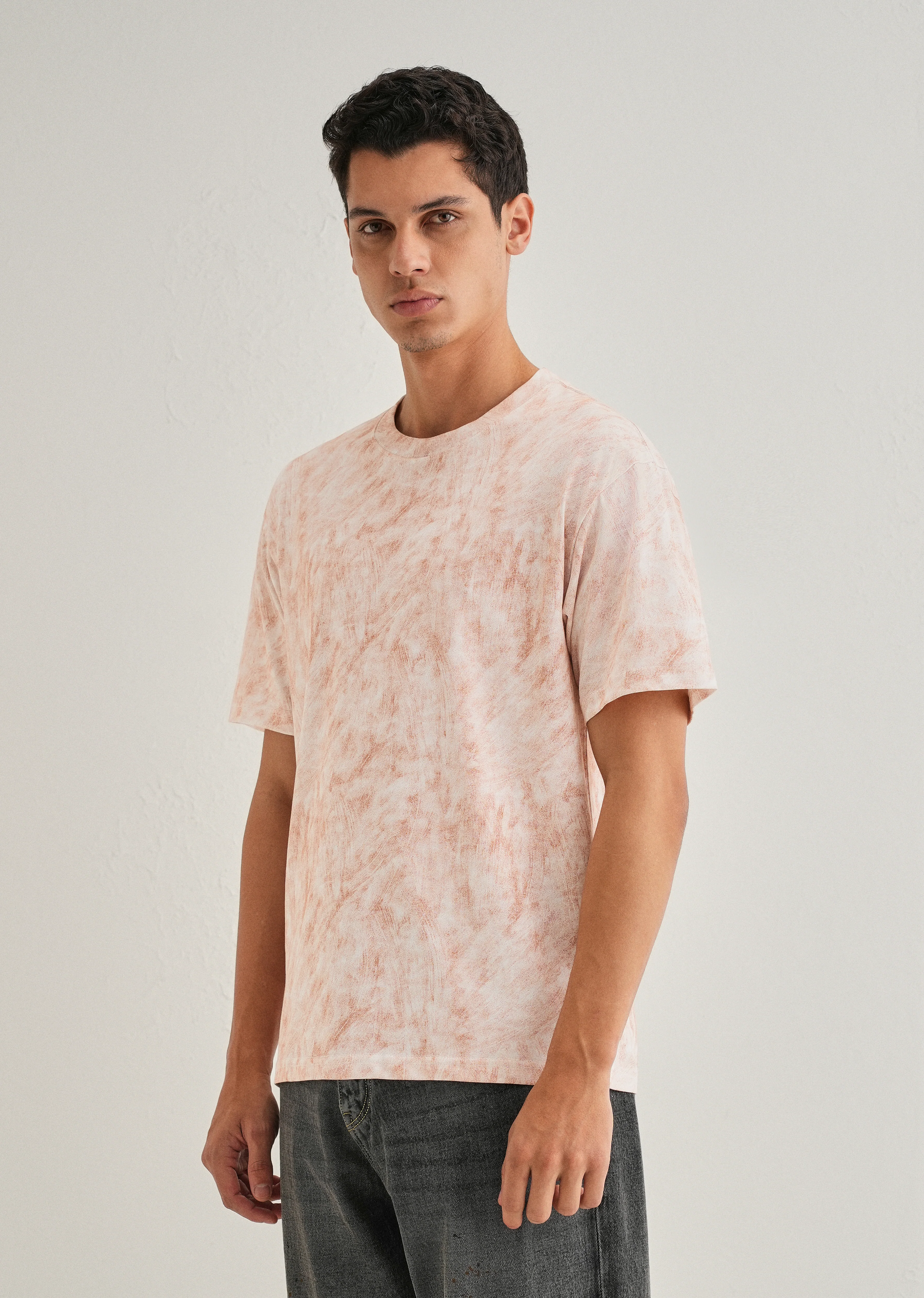 White Red Brushstroke Oversized T-shirt - Image 4