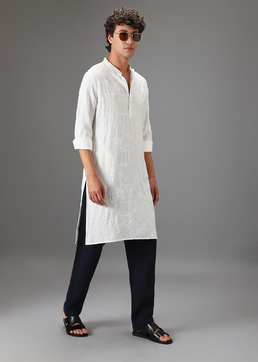 White Self Thread Embroidered Kurta - Image 5