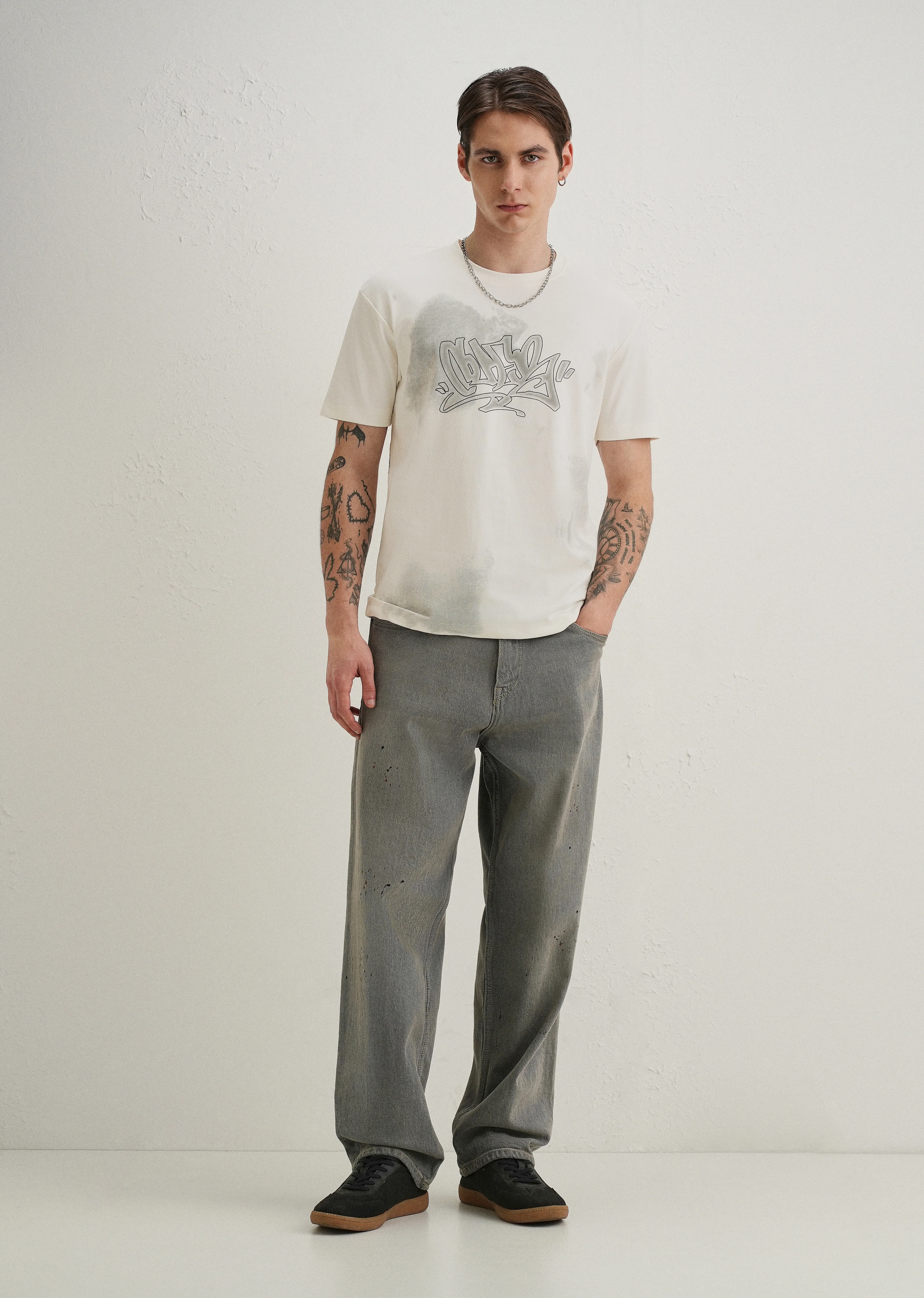 White Textured Back Print T-Shirt - Image 6