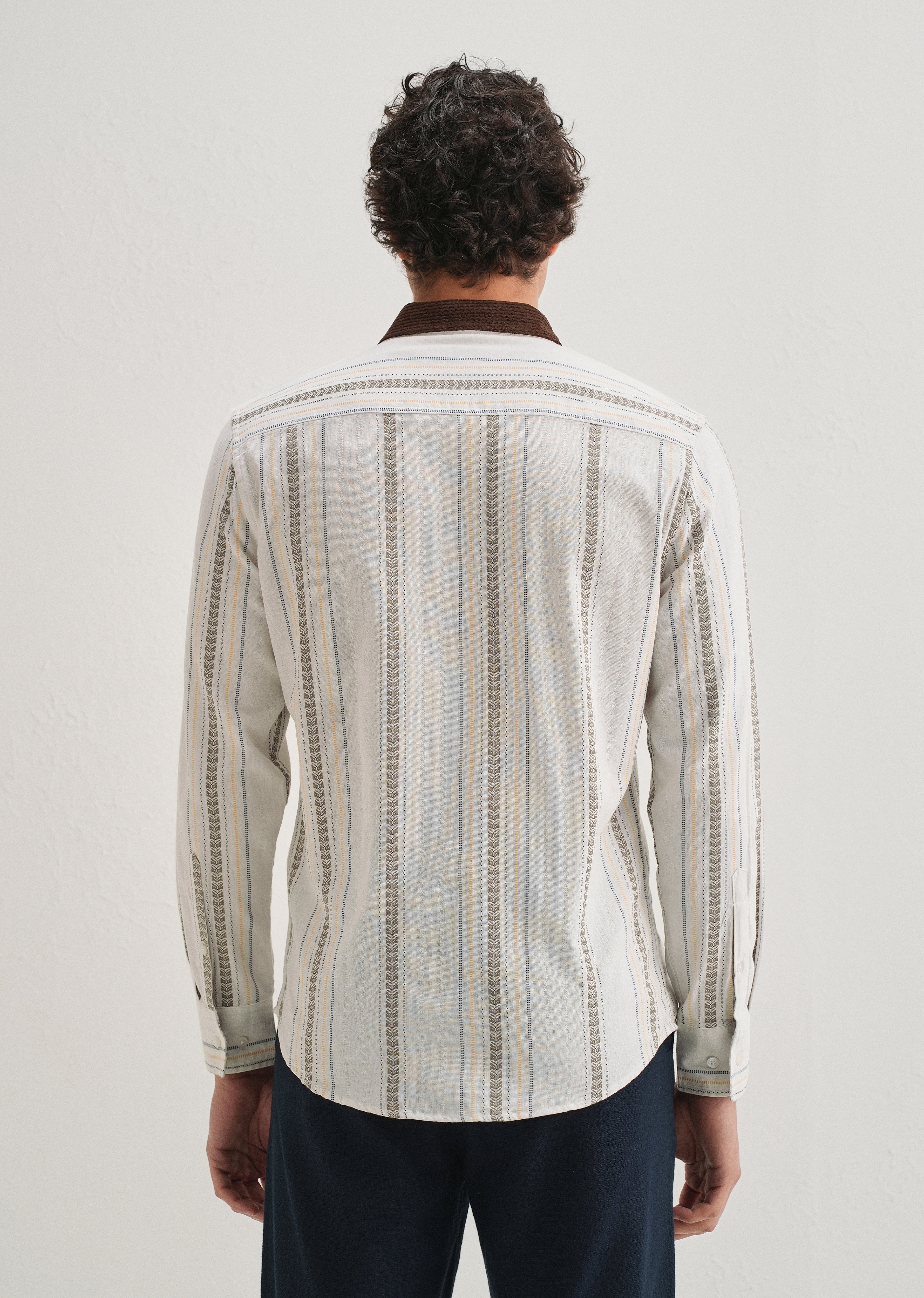 White Woven Striped Suede Collar Shirt - Image 3