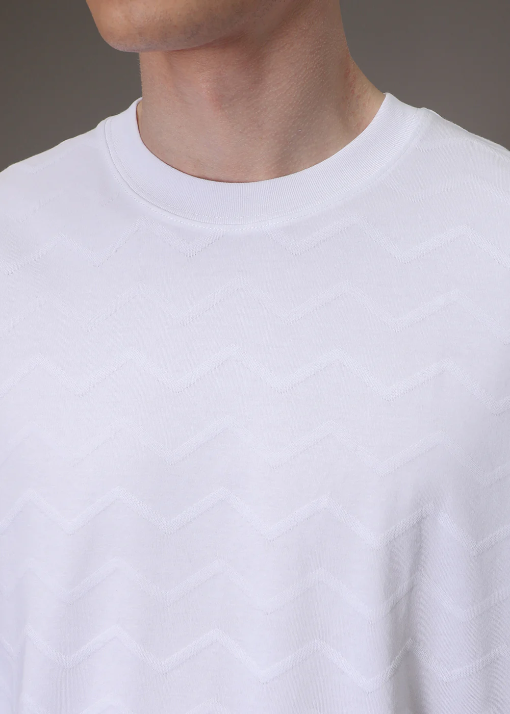 White Zig Zag Textured T-shirt - Image 2