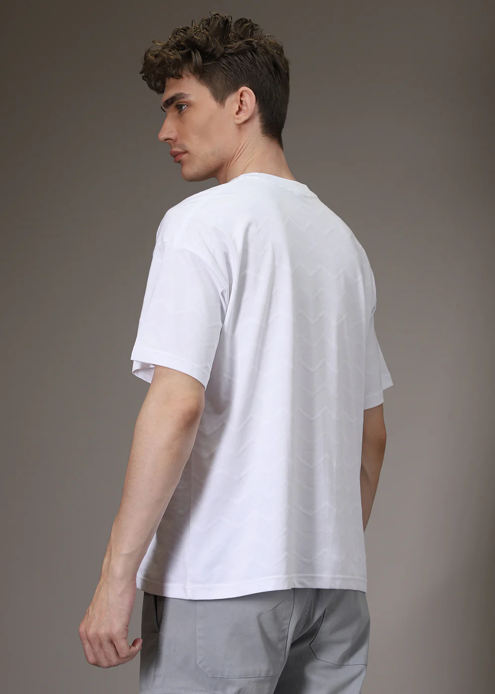 White Zig Zag Textured T-shirt - Image 4