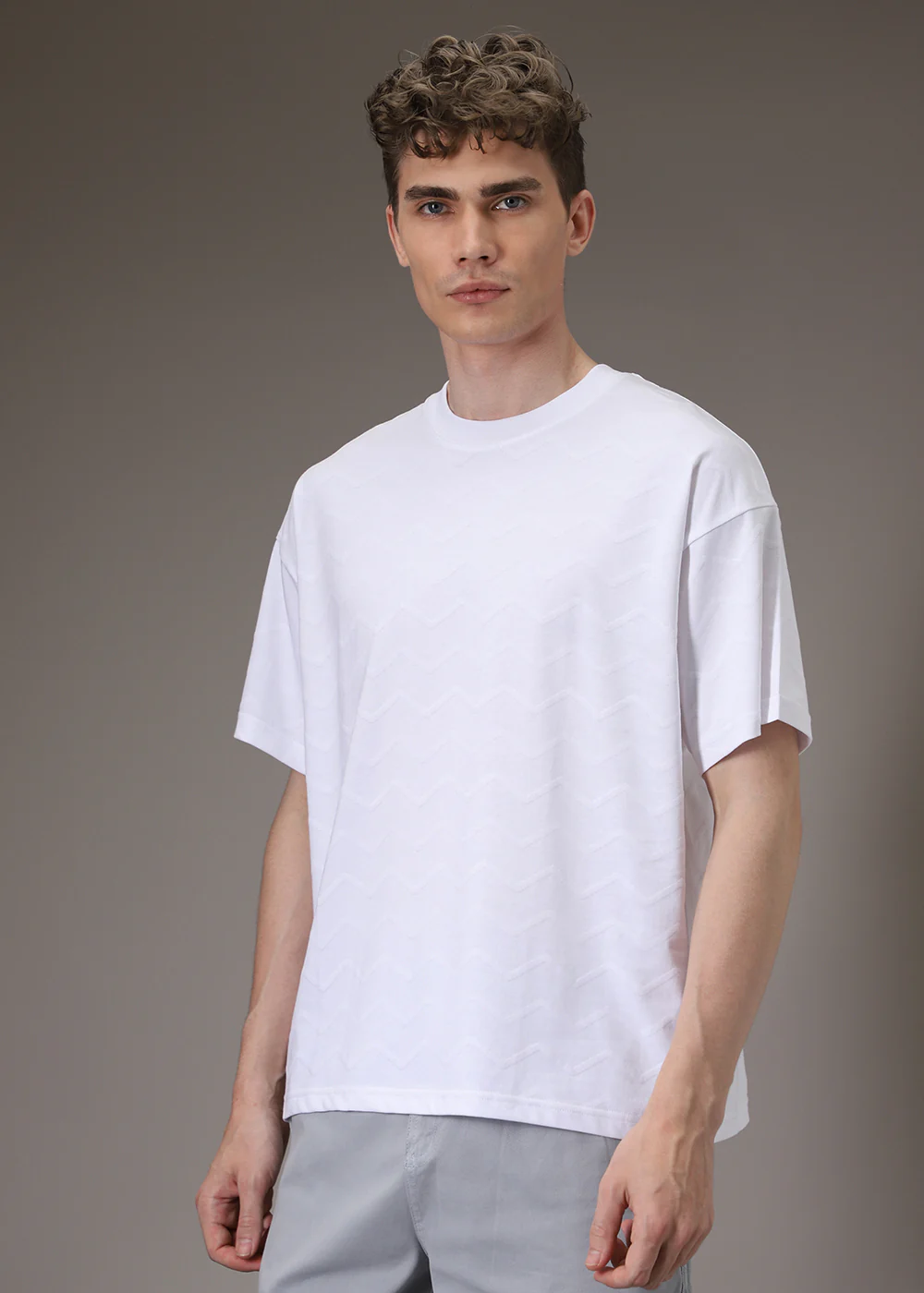 White Zig Zag Textured T-shirt - Image 9